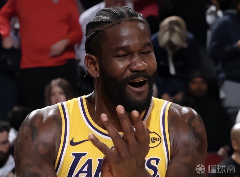 艾顿：在詹姆斯这样的球员身边打球，你真的没有理由不努力